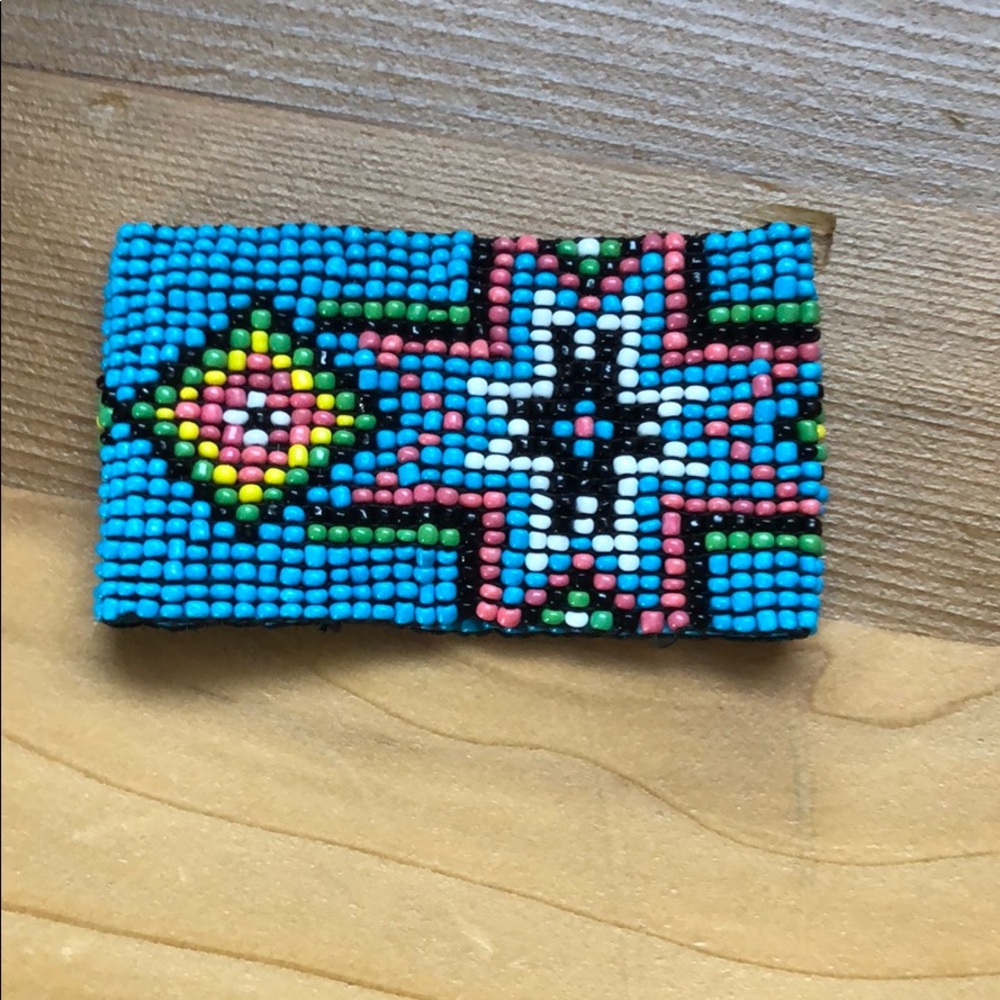 Turquoise color southwest style stretch beaded bracelet